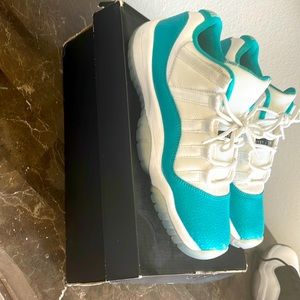 Jordan 11 Retro Lows GG